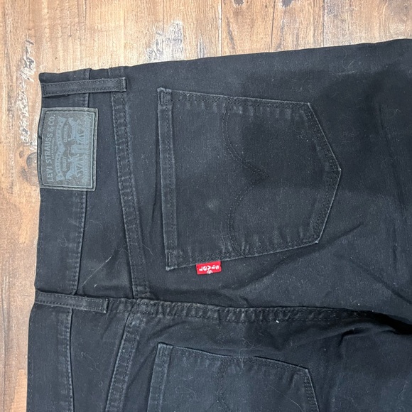 Levi Straus Black Boot Cut Jeans - Picture 3 of 4